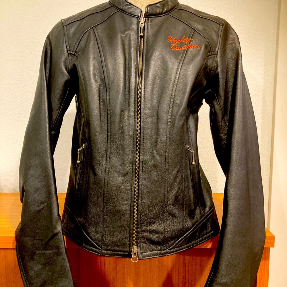 Authentic Harley Davidson Women’s Gorgeous Leather Jacket. Size Small.